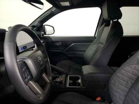 Used 2025 Toyota 4Runner TRD Off-Road Premium AWD/4WD image 22