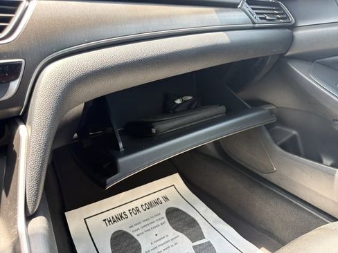 Used 2019 Honda Accord LX image 34