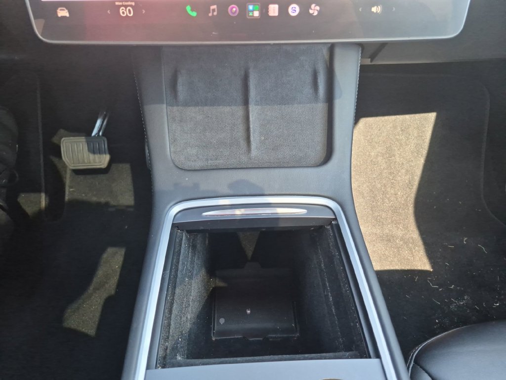 Used 2022 Tesla Model Y Long Range AWD/4WD image 24