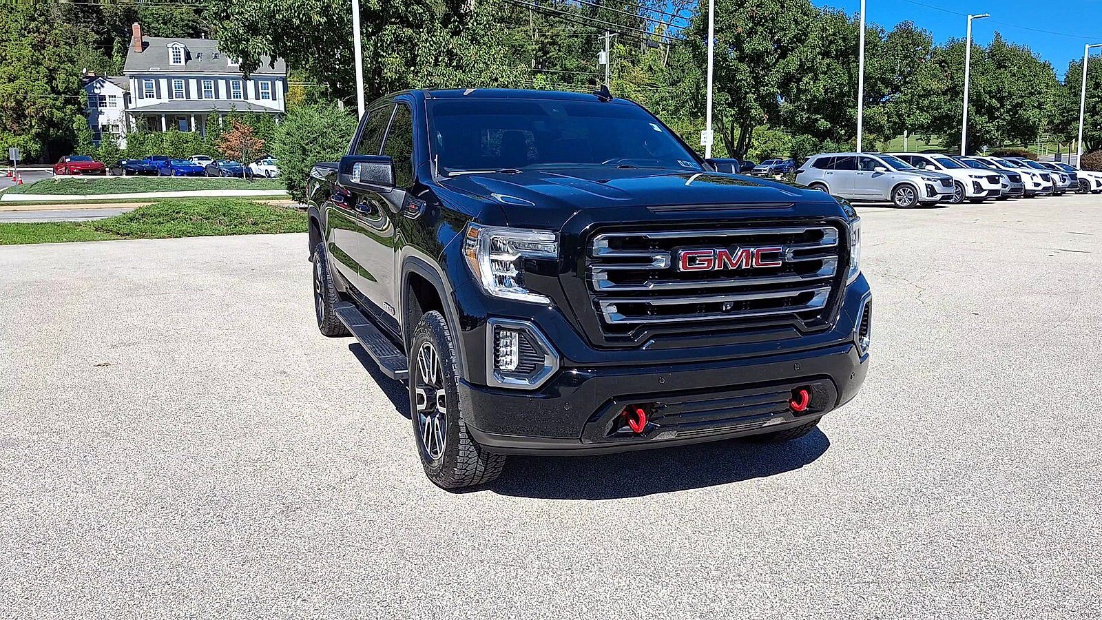 Used 2020 GMC Sierra 1500 AT4 w/ AT4 Premium Package AWD/4WD image 3