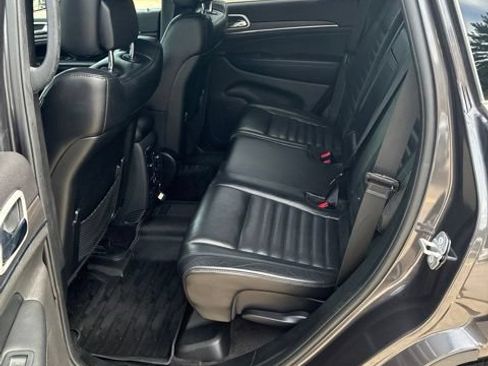 Used 2018 Jeep Grand Cherokee Limited AWD/4WD image 10