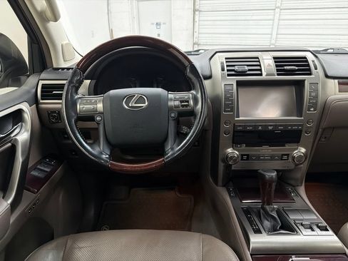 Used 2016 Lexus GX 460 w/ Premium Package AWD/4WD image 27