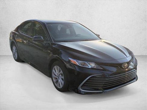 Used 2024 Toyota Camry LE FWD image 3