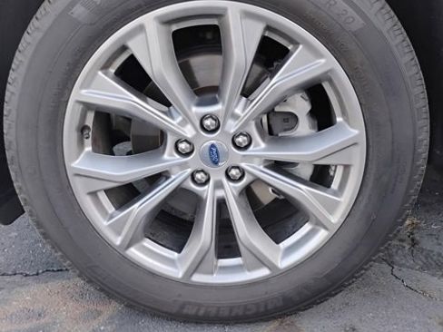 Certified 2023 Ford Explorer XLT w/ Equipment Group 202A image 21