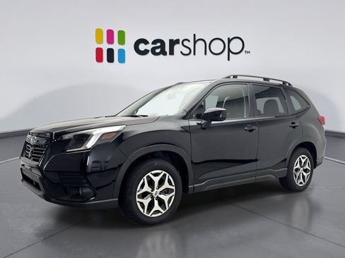 Used 2023 Subaru Forester Premium AWD/4WD image 1