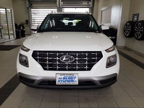 New 2026 Hyundai Venue SEL FWD image 17