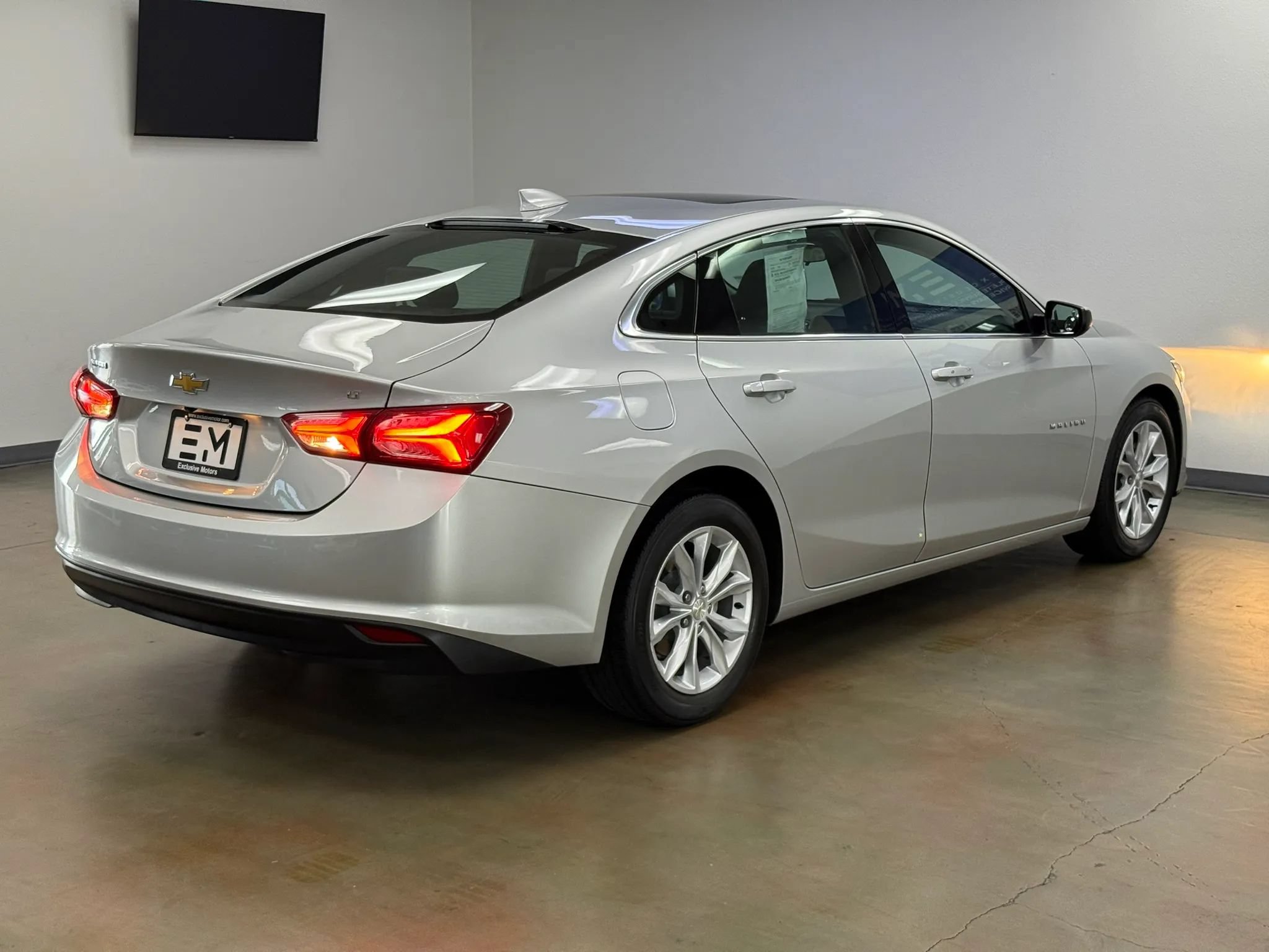 Used 2022 Chevrolet Malibu LT FWD image 7