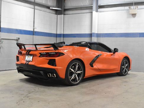 Used 2021 Chevrolet Corvette Stingray Premium Conv w/ Z51 Performance Package RWD image 27