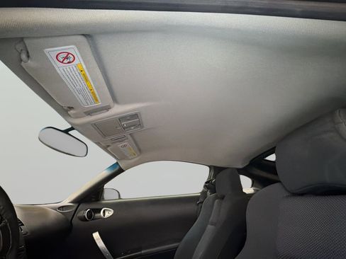 Used 2004 Nissan 350Z Enthusiast image 32