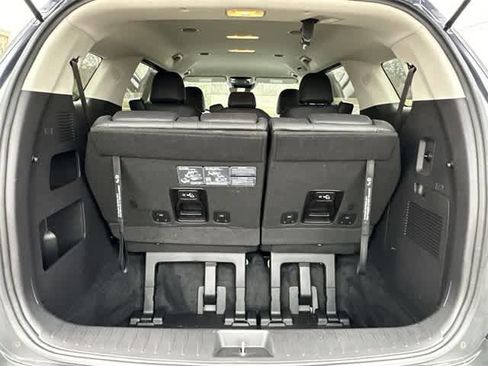 Used 2025 Kia Carnival image 26