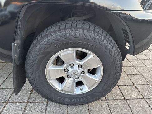 Used 2013 Toyota Tacoma PreRunner w/ TRD Sport Pkg RWD image 11