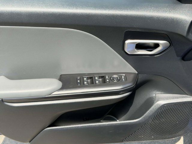 Used 2025 Kia K4 FWD image 17