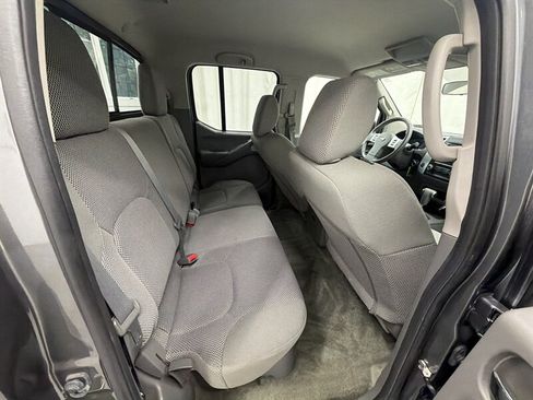 Used 2017 Nissan Frontier SV AWD/4WD image 14