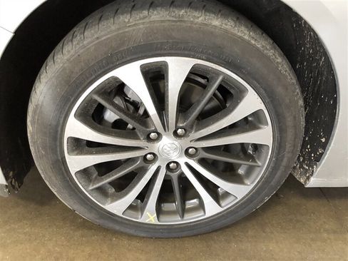 Used 2017 Buick LaCrosse Essence image 22