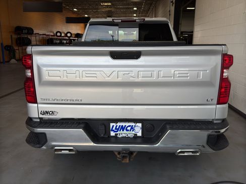 Used 2020 Chevrolet Silverado 1500 LT w/ Convenience Package AWD/4WD image 4