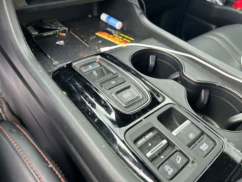 Used 2025 Honda Pilot TrailSport image 7