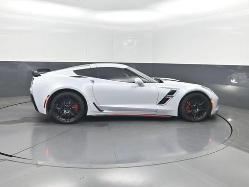 Used 2019 Chevrolet Corvette Grand Sport w/ Carbon Flash Badge Package RWD image 27