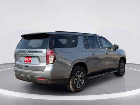 Used 2022 Chevrolet Suburban Z71 w/ Z71 Off-Road Package AWD/4WD image 7