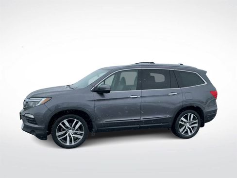 Used 2017 Honda Pilot Touring image 5