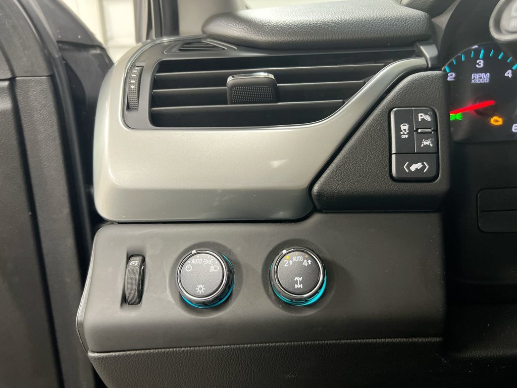 Used 2019 Chevrolet Tahoe LT AWD/4WD image 18