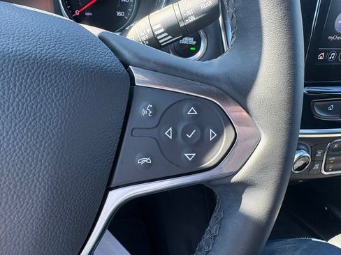 Used 2023 Chevrolet Traverse LT FWD image 20