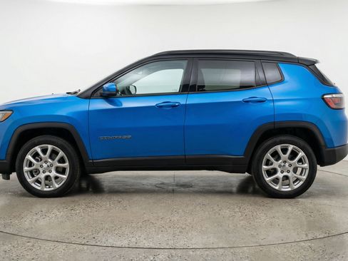 Used 2025 Jeep Compass Limited AWD/4WD image 5
