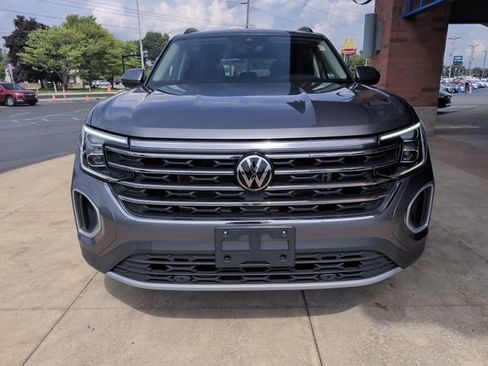 Used 2025 Volkswagen Atlas SE FWD image 10