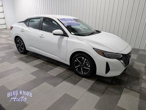 Used 2025 Nissan Sentra SV image 5