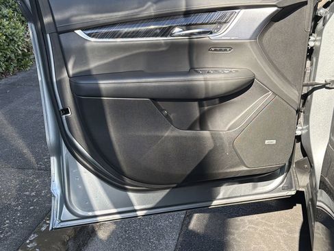 Certified 2025 Cadillac XT6 Premium Luxury image 10