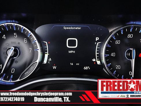 New 2026 Chrysler Pacifica Select image 30