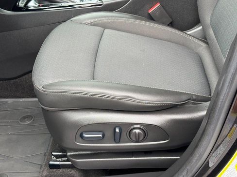 Certified 2023 Buick Encore GX Select w/ Sport Touring Package AWD/4WD image 15