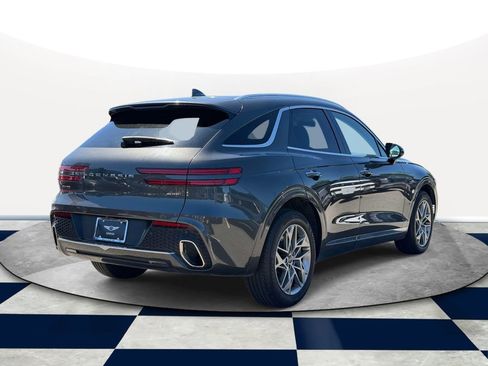 Certified 2025 Genesis GV70 2.5T AWD/4WD image 4