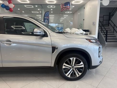 Used 2025 Mitsubishi Outlander Sport ES AWD/4WD image 9