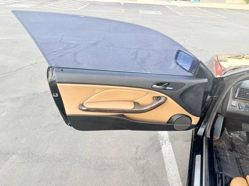 Used 2004 BMW 325Ci Convertible image 23