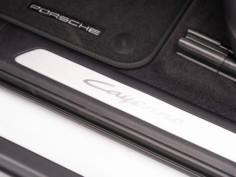 New 2026 Porsche Cayenne Coupe image 14