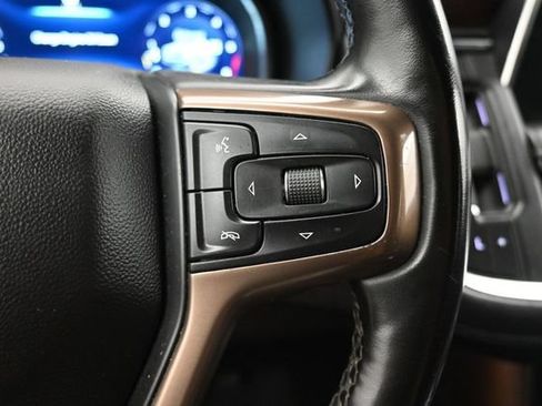 Used 2024 Chevrolet Suburban High Country AWD/4WD image 11