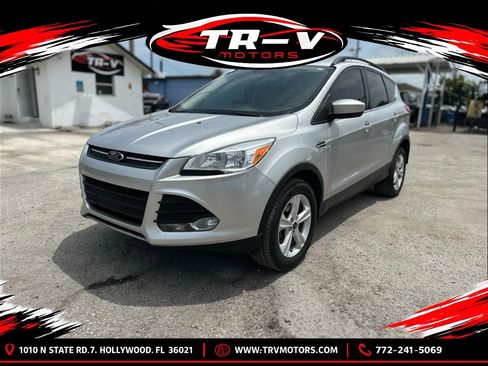 Used 2014 Ford Escape SE w/ Equipment Group 201A FWD image 1