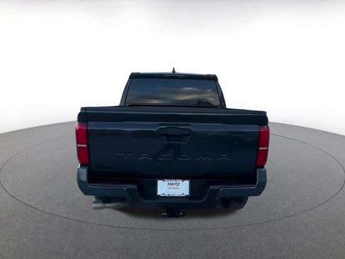 Used 2025 Toyota Tacoma TRD Off-Road image 11