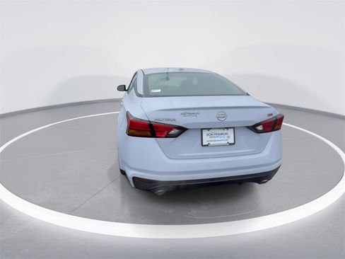 New 2025 Nissan Altima 2.5 SR image 7