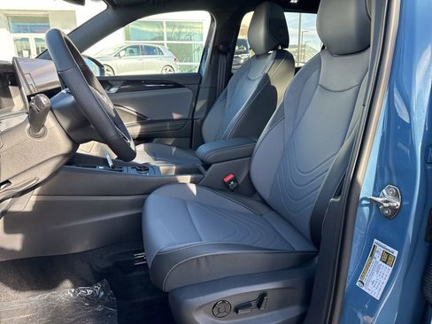 New 2026 Volkswagen Tiguan SE R-Line image 9