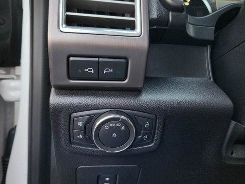 Used 2016 Ford F150 Limited w/ Trailer Tow Package image 12