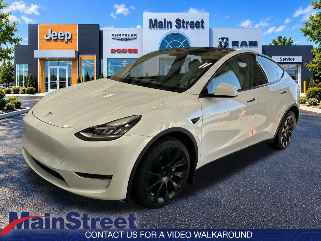 Used 2023 Tesla Model Y AWD image 1