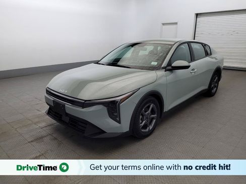 Used 2025 Kia K4 FWD image 1
