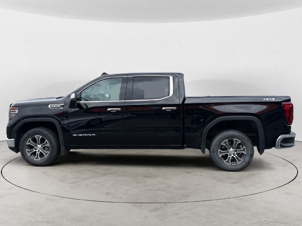 Used 2025 GMC Sierra 1500 SLT AWD/4WD image 6