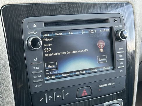 Used 2017 Chevrolet Traverse LT FWD image 28