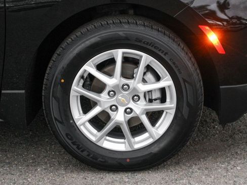 Used 2022 Chevrolet Equinox LT w/ Driver Convenience Package image 41