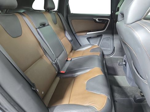 Used 2016 Volvo XC60 T5 Premier w/ Proximity Package FWD image 26