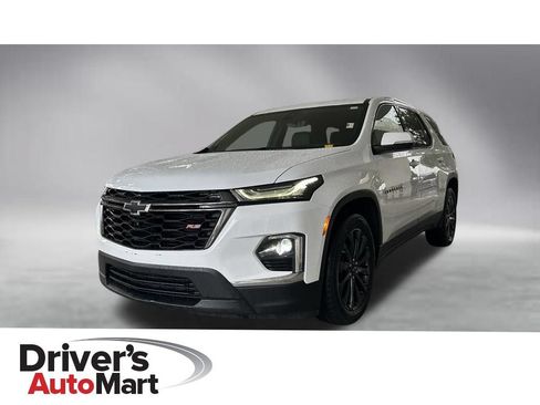 Used 2023 Chevrolet Traverse RS FWD image 1