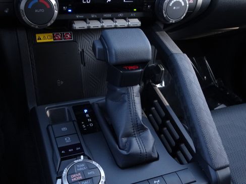 New 2026 Toyota 4Runner TRD Off-Road Premium AWD/4WD image 24