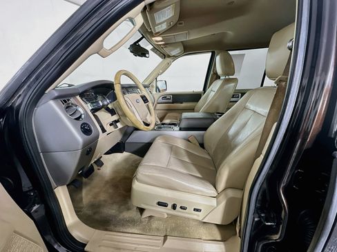 Used 2013 Ford Expedition XLT RWD image 13